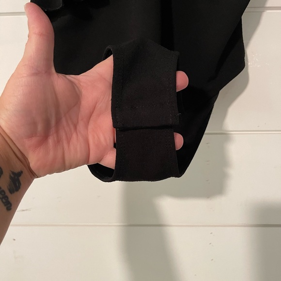 Super cute black bodysuit size Large - Picture 7 of 9